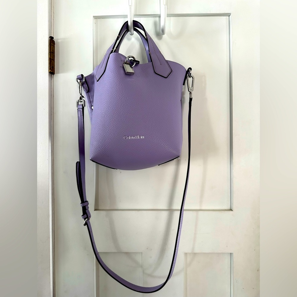 Calvin Klein NEW still had tag holder on it